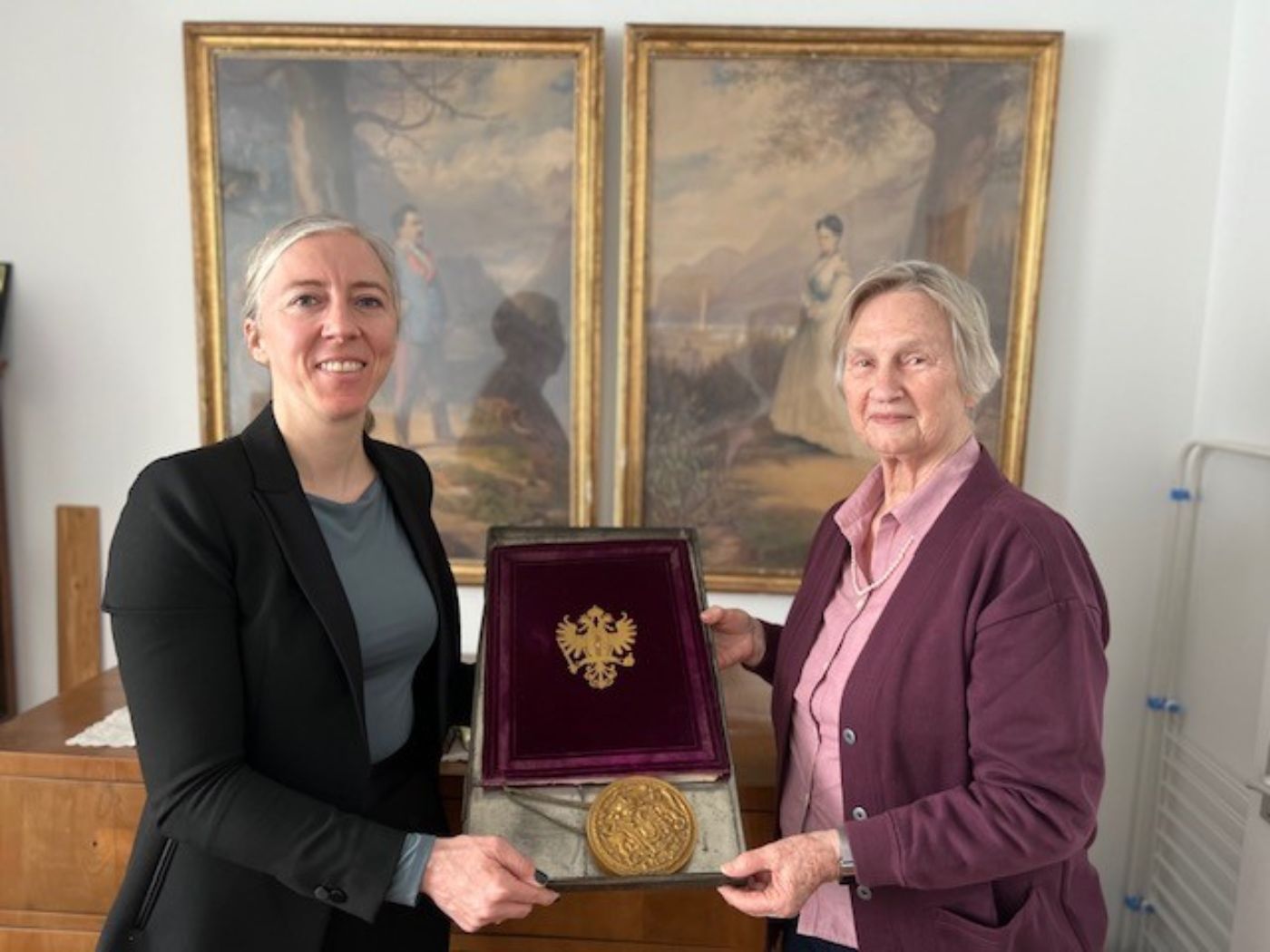 Frau Lisa Butzenlechner von der Botschaft in Ottawa Elisabeth Kuhn von Kuhnenfeld