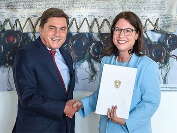 Helmut Wohnout und Pia Wallnig
