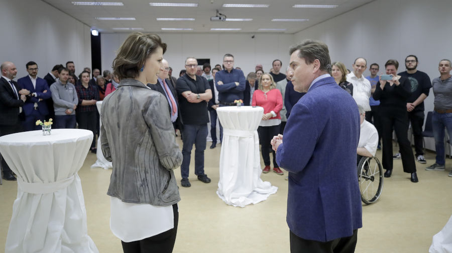 Karoline Edtstadler, Helmut Wohnout © Christopher Dunker/BKA